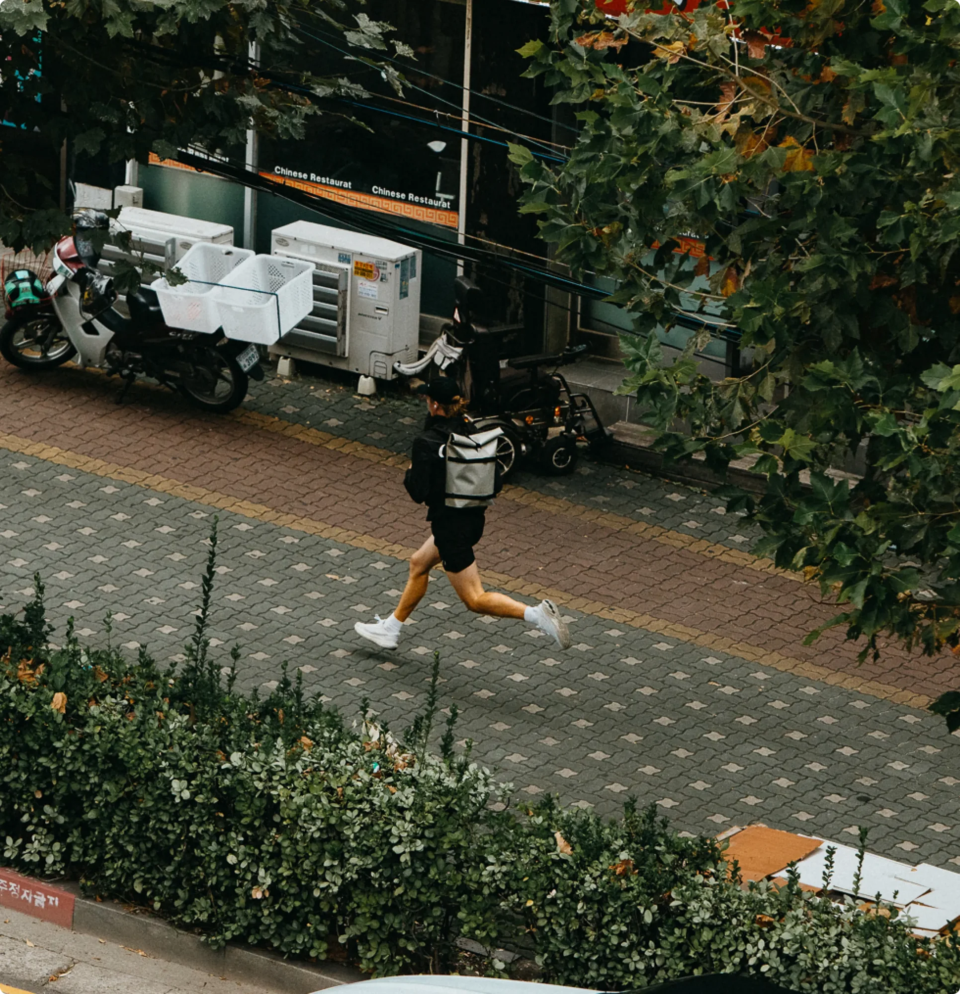Environmental and financial impact of run commuting